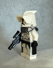 Load image into Gallery viewer, FineClonier Classic P1 Clone Trooper - White
